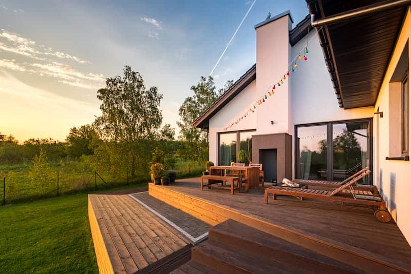 Ein Haus mit Terrasse, wie sollte man die Terrasse gestalten?